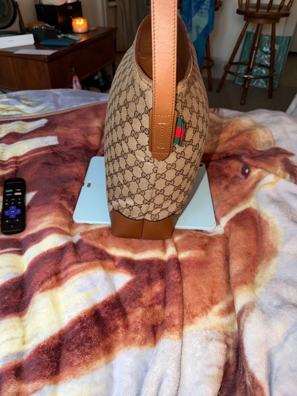 Gucci Tan Monogram Shoulder Bag with Brown Leather Trim - Picture 4 of 8